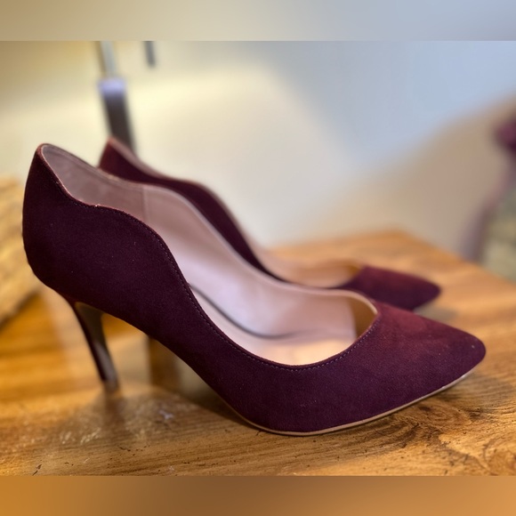 Kelly and Katie Davonna Burgundy Suede Heels - Picture 3 of 7